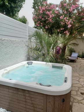 Appartement avec jardin et jacuzzi